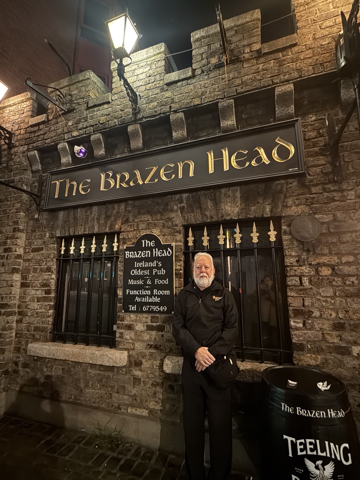Irelands Oldest Pub – Wayne's Adventure (In Motion)